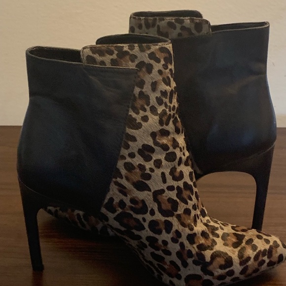 Jessica Simpson Shoes - ⭐️⭐️🥰Jessica Simpson Leather calf hair bootie